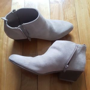 Light grey ankle booties